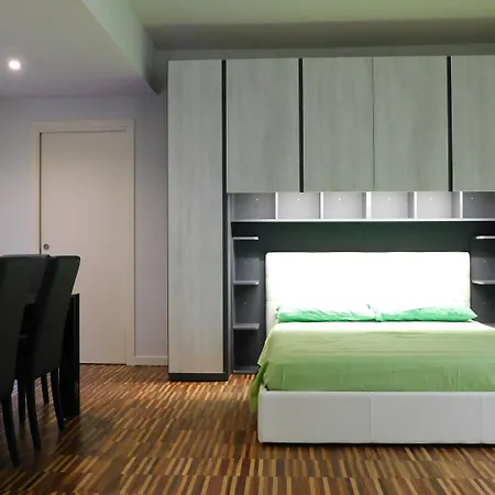 Garden Apartment *